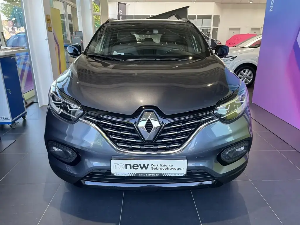 Main__Slider__Photo:Renault Kadjar Black Edition TCe 140 EDC GPF 05/2021-1