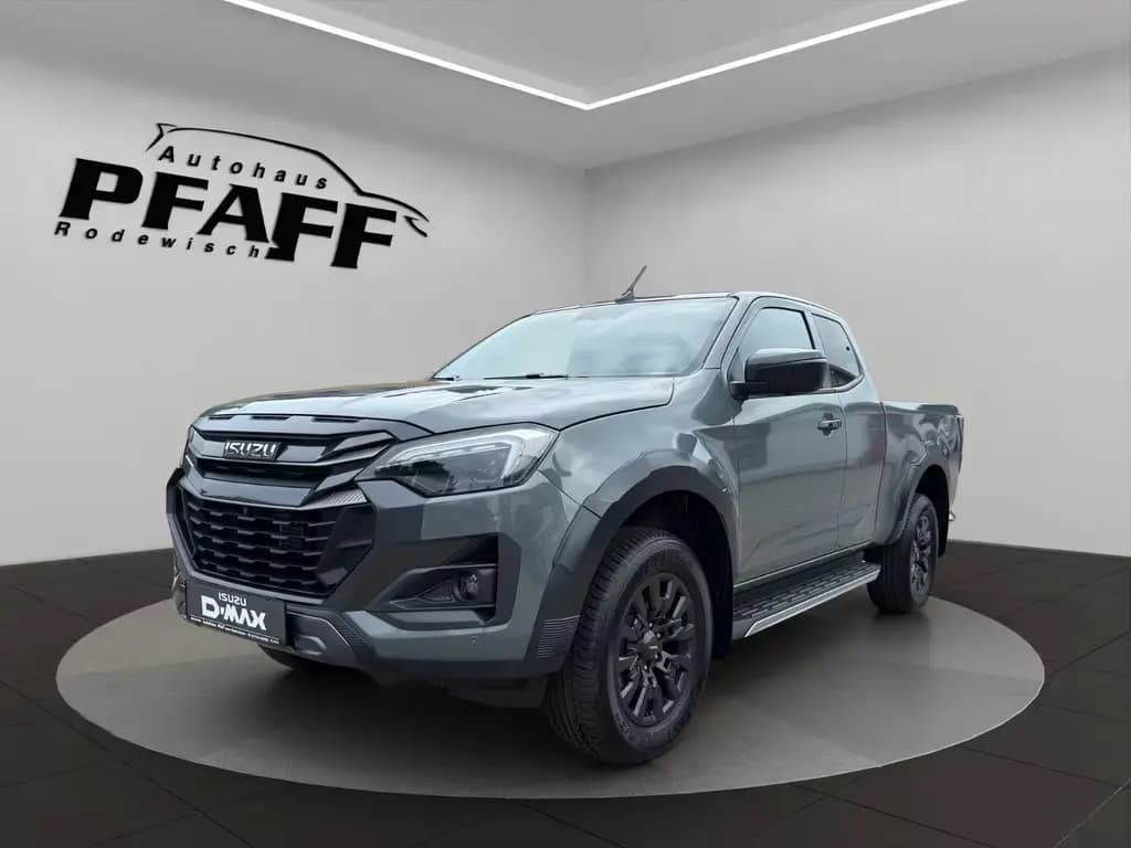 Main__Slider__Photo:Isuzu D-Max 2.2 SPACE CAB 4WD V-CROSS | MY2026 null-0