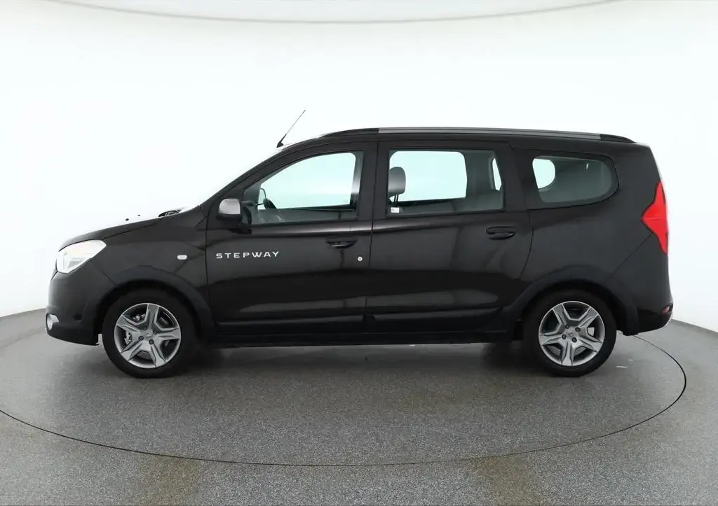 Main__Slider__Photo:Dacia Lodgy Stepway Plus 1.3 TCe Navi Kamera PDC AHK 10/2020-1