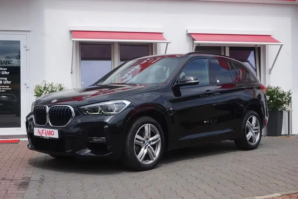Main__Slider__Photo:BMW X1 sDrive18i M-Paket Aut. LED Navi Head-Up AHK 01/2020-0