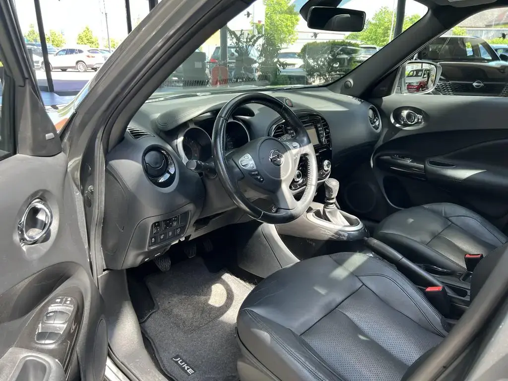 Main__Slider__Photo:Nissan Juke Tekna Panorama 360°Kamera SHZ DAB Vollleder 04/2018-1