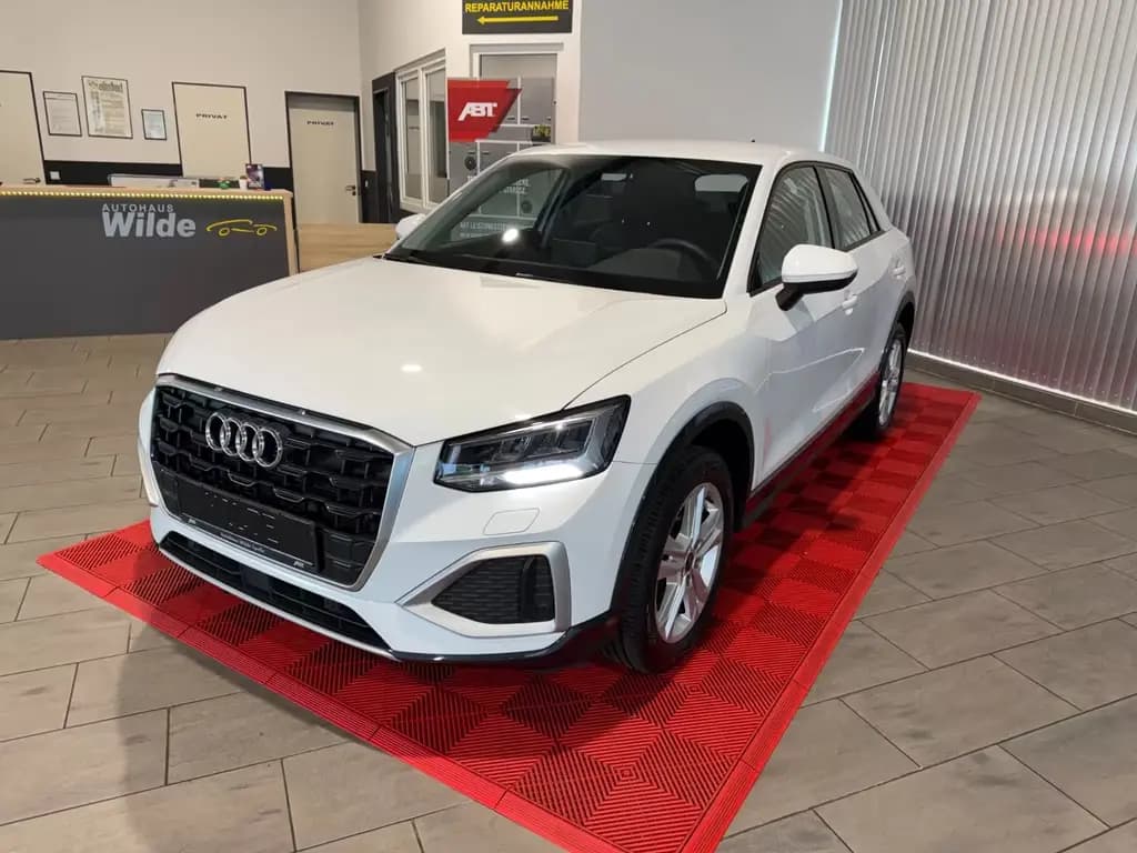 Main__Slider__Photo:Audi Q2 35 TFSI advanced ACC LED PDC CarPlay 08/2023-0