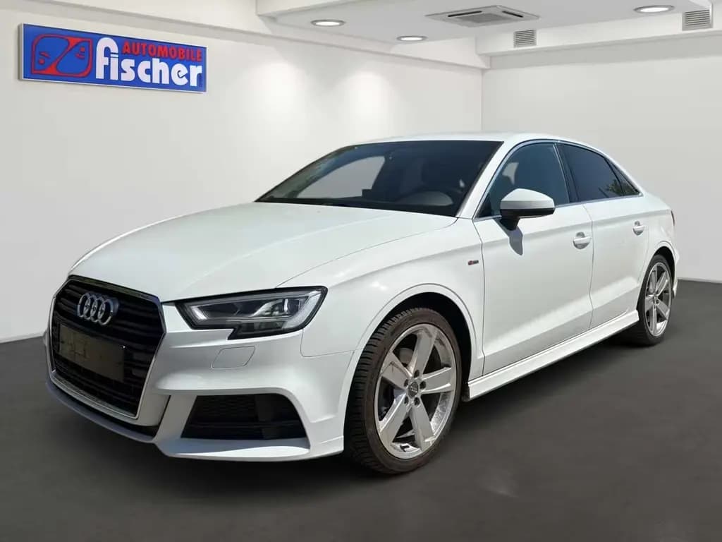 Main__Slider__Photo:Audi A3 35 TFSI S tronic sport DSG Garantie Navi Klim 03/2019-0