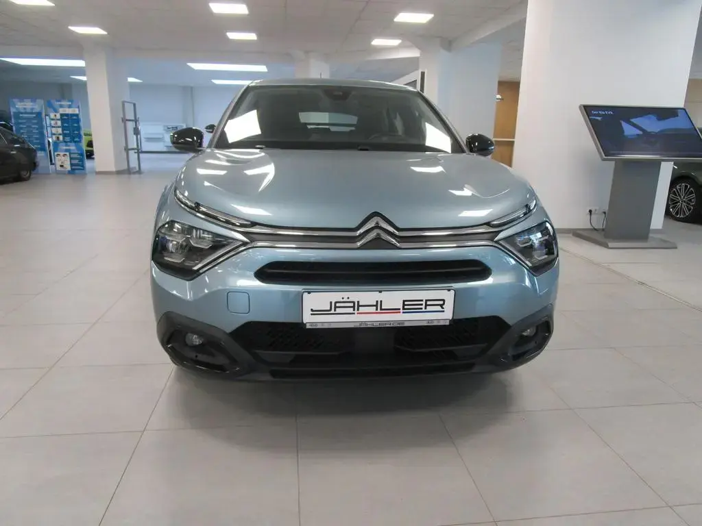 Main__Slider__Photo:Citroën C4 Lim. Feel Pack EAT8 10/2021-1