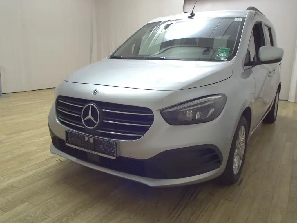 Main__Slider__Photo:Mercedes-Benz T-Class T 180 d Progressive T-Leder Navi LED RFK SHZ 01/2023-1