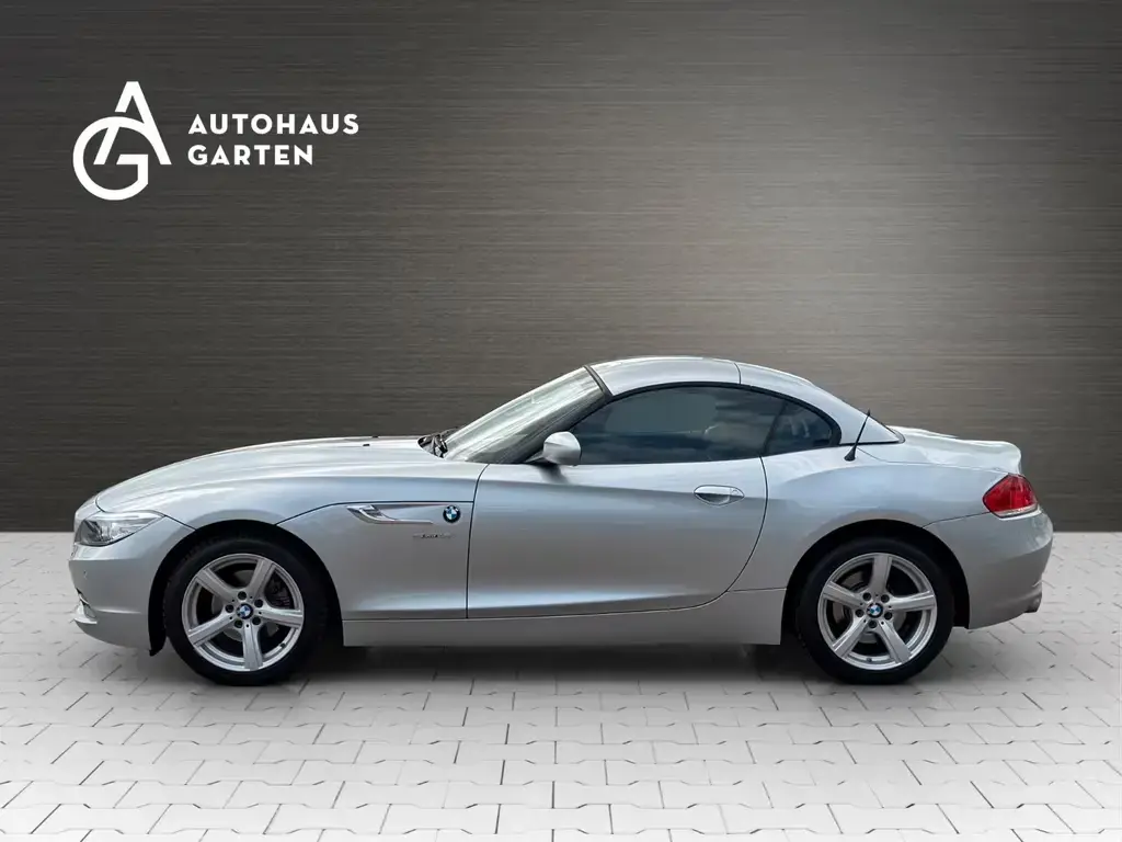 Main__Slider__Photo:BMW Z4 Roadster sDrive 18i Automatik Xenon PDC 1.Hd 09/2015-1