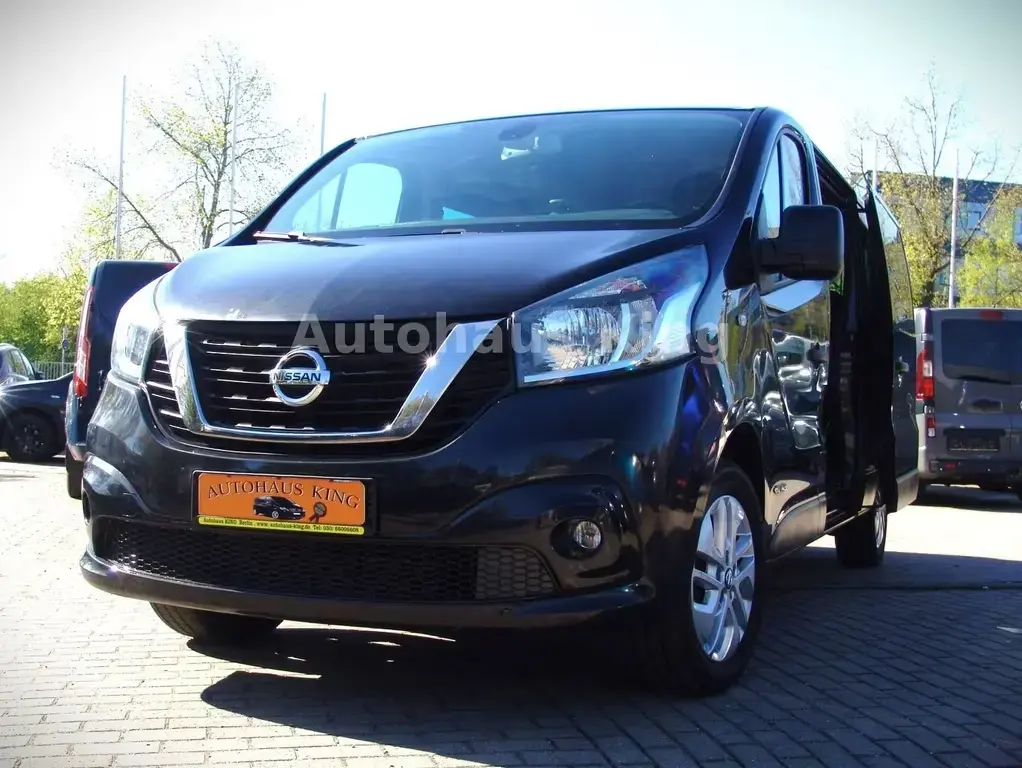 Main__Slider__Photo:Nissan NV300 PREMIUM lang- 2Schiebetü/8Sit/NAVI/ 02/2019-1