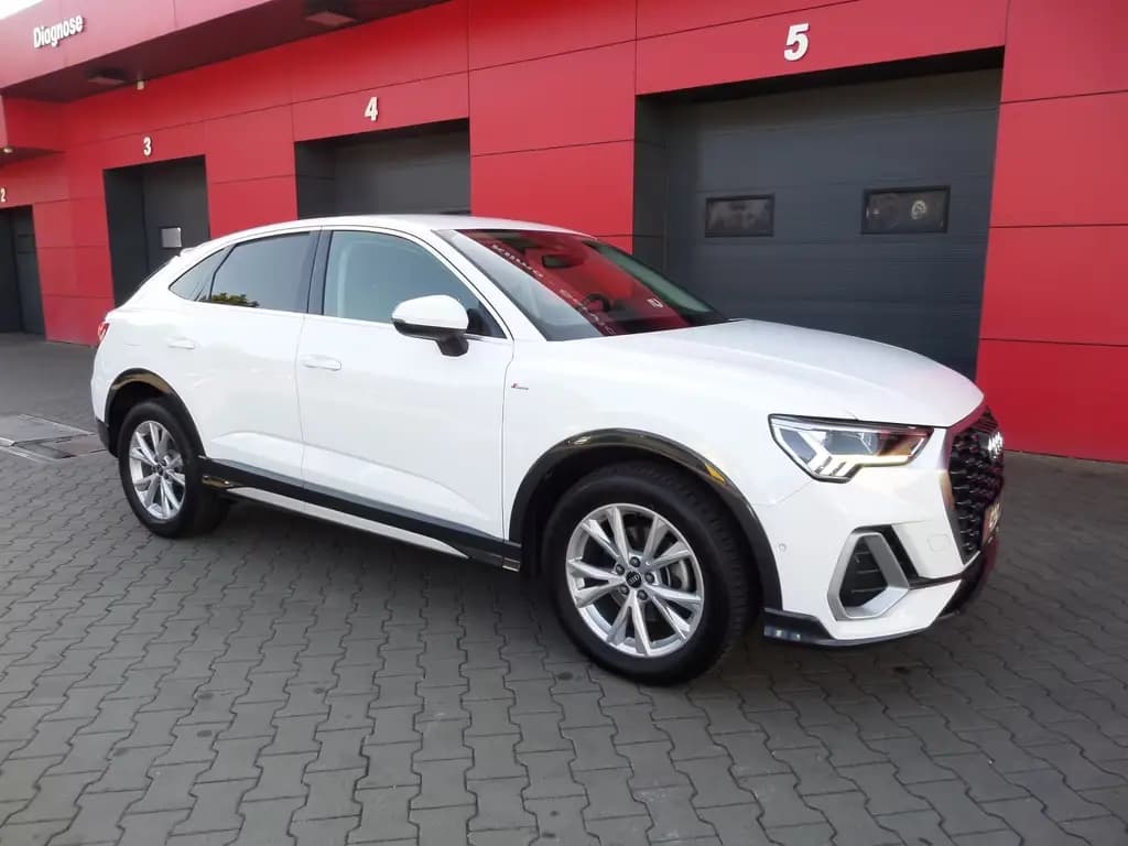 Main__Slider__Photo:Audi Q3 Sportback 35 TFSI S line AUTOMATIK-NAVI 02/2021-0