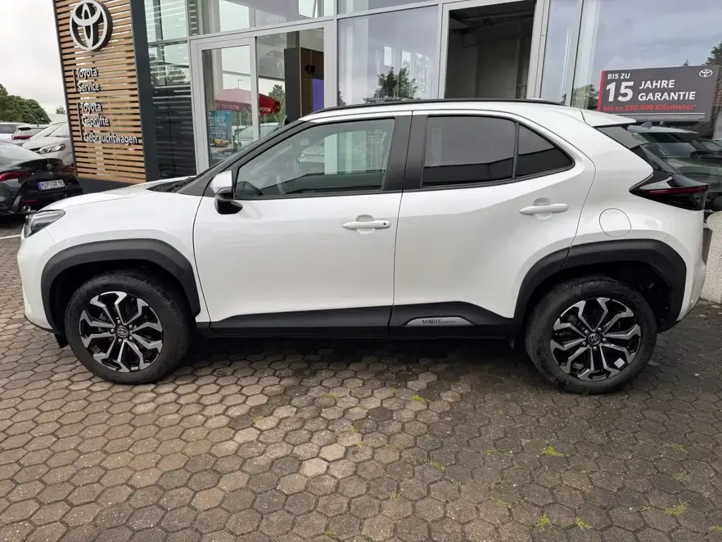 Main__Slider__Photo:Toyota Yaris Cross 1.5l Hybrid Black&White*Navi*LED*ACC 11/2024-1