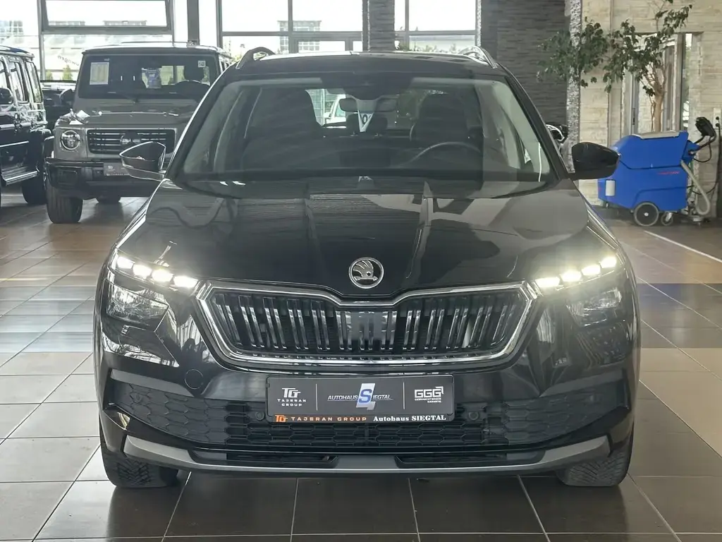 Main__Slider__Photo:Skoda Kamiq Style R.Cam Navi ACC SHZ LED 03/2022-1