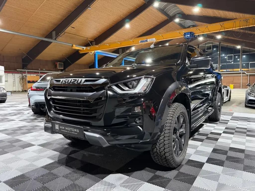 Main__Slider__Photo:Isuzu D-Max Double Cab 4WD V-CROSS *Automatik*Leder* 05/2023-0
