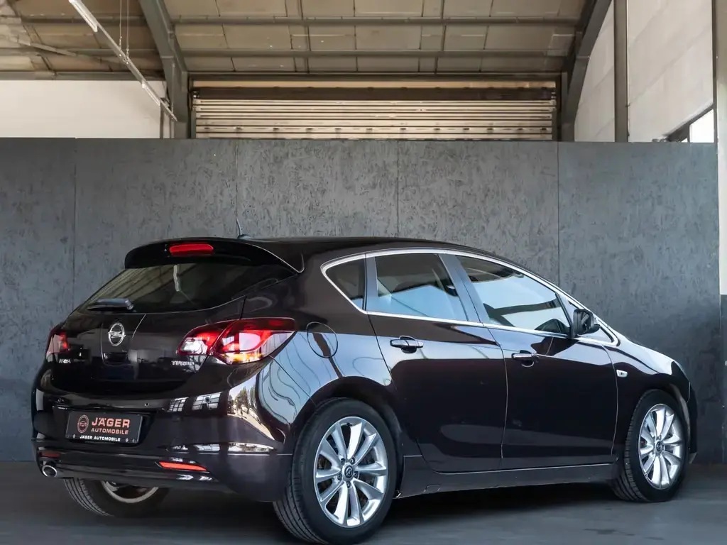 Main__Slider__Photo:Opel Astra J Lim. 5-trg. Sport*KLIMA*SHZ*PDC*TEMPO* 05/2012-1
