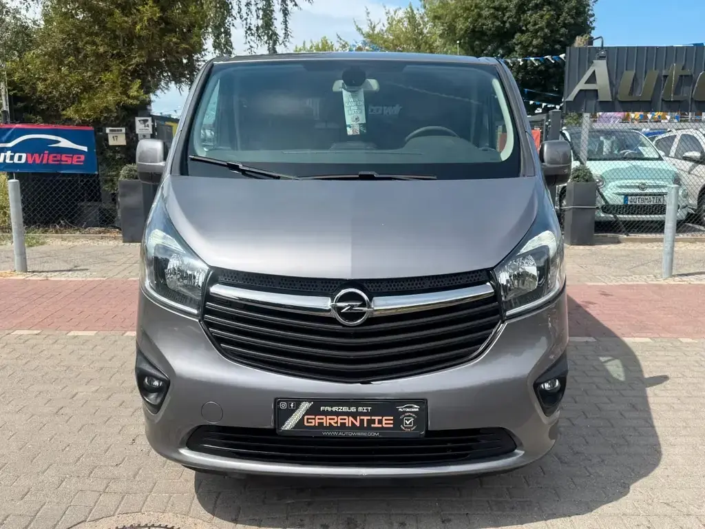 Main__Slider__Photo:Opel Vivaro B Kombi L2H1*9Sitze*Nav*Temp*TÜV NEU* 04/2017-1