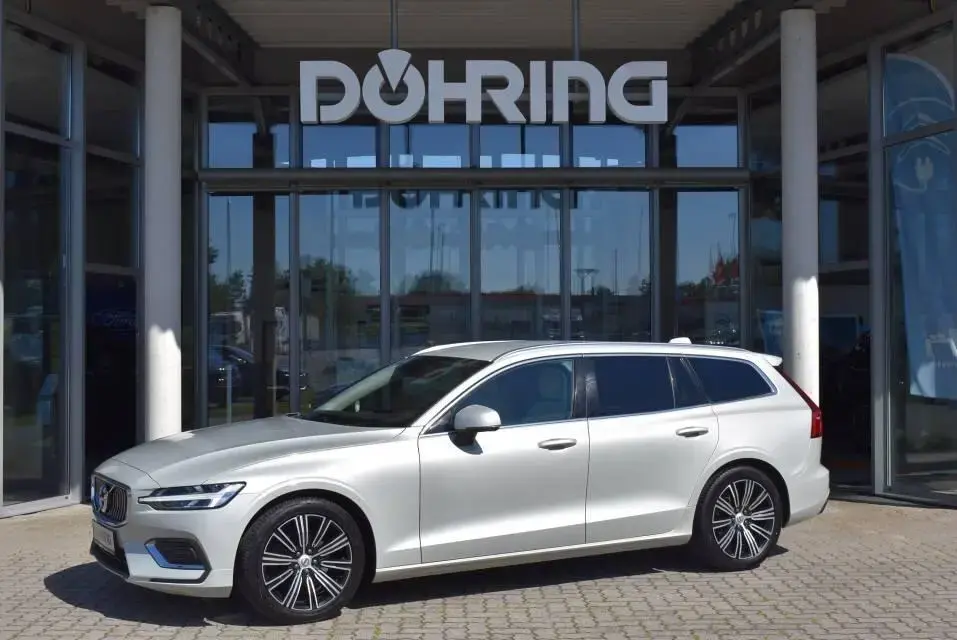 Main__Slider__Photo:Volvo V60 Kombi Plus Bright Mild-Hybrid AHK M+S Leder 03/2022-1