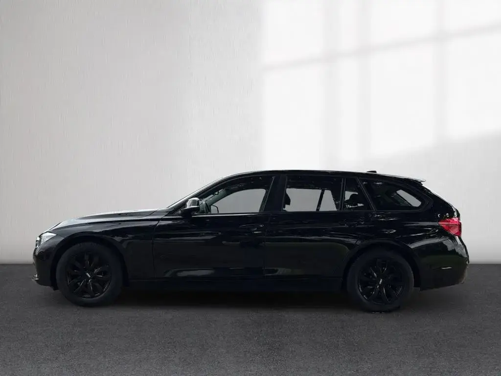 Main__Slider__Photo:BMW 318 i Touring AHK Nav Tempo PDC elHeck Bluetooth 09/2017-1