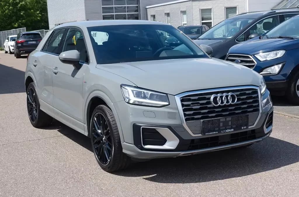 Main__Slider__Photo:Audi Q2 40 TFSI quattro S line Sport-Paket Plus 05/2019-0