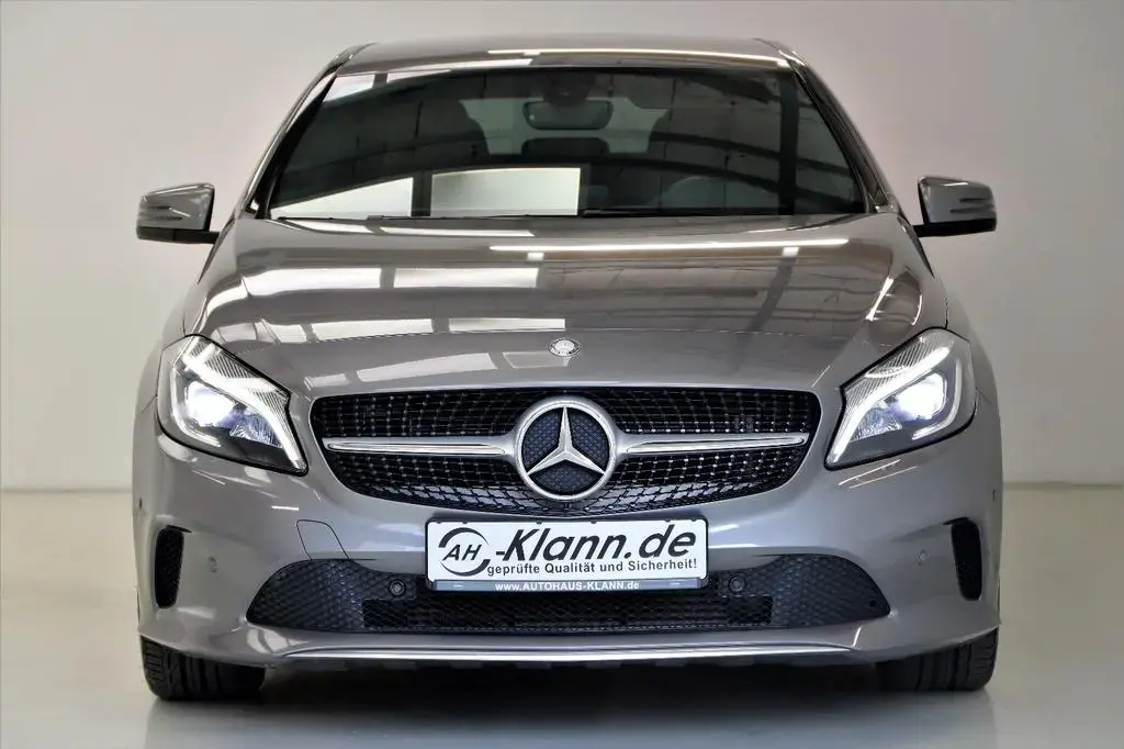 Main__Slider__Photo:Mercedes-Benz A 200 156PS 7G Standheizung Memory H&K 1. Hand 09/2016-1