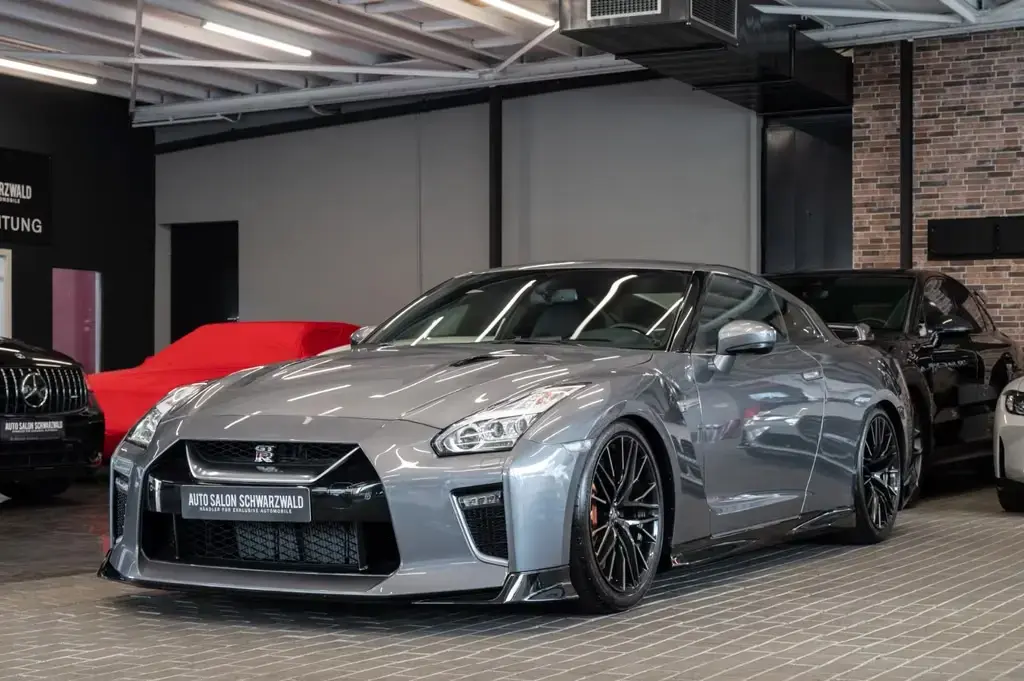 Main__Slider__Photo:Nissan GT-R Prestige Edition|BOSE|SPORTSITZE|1.HAND 05/2020-1