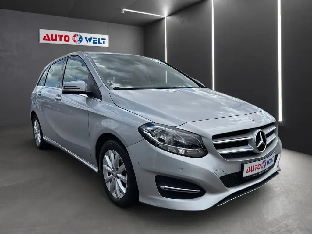 Main__Slider__Photo:Mercedes-Benz B 180 B180 Style Navi Kamera PDC Klima 01/2016-1
