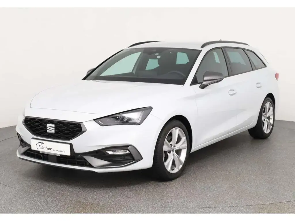 Main__Slider__Photo:Seat Leon Sportstourer 1.5 eTSI DSG FR NAV/ACC/KAMERA 08/2025-1