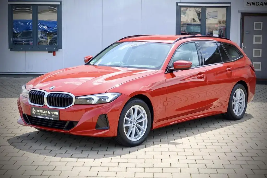 Main__Slider__Photo:BMW 318 d Touring Aut | Standheizung | Kamera | 1.Han 05/2023-1