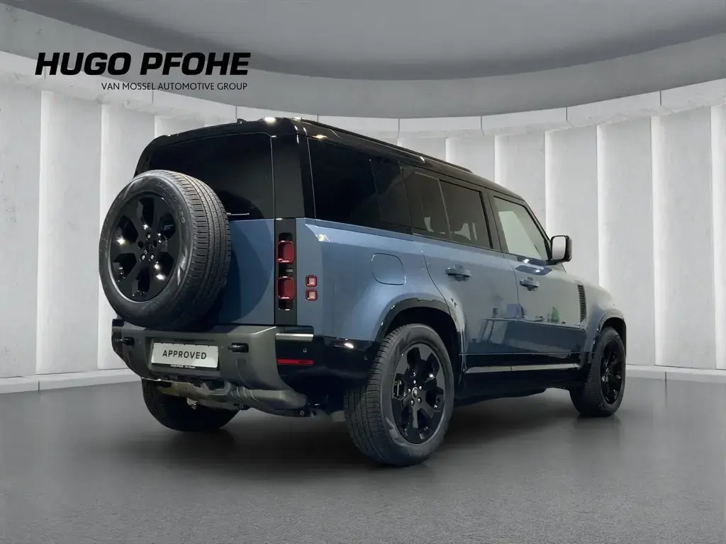 Main__Slider__Photo:Land Rover Defender 110 D300 X-Dynamic SE | Family-Paket 04/2025-1