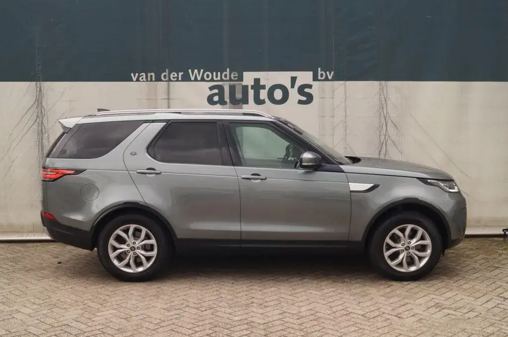 Main__Slider__Photo:Land Rover Discovery 2.0 Td4 180pk automatik HSE Luxury 7 s 11/2017-1