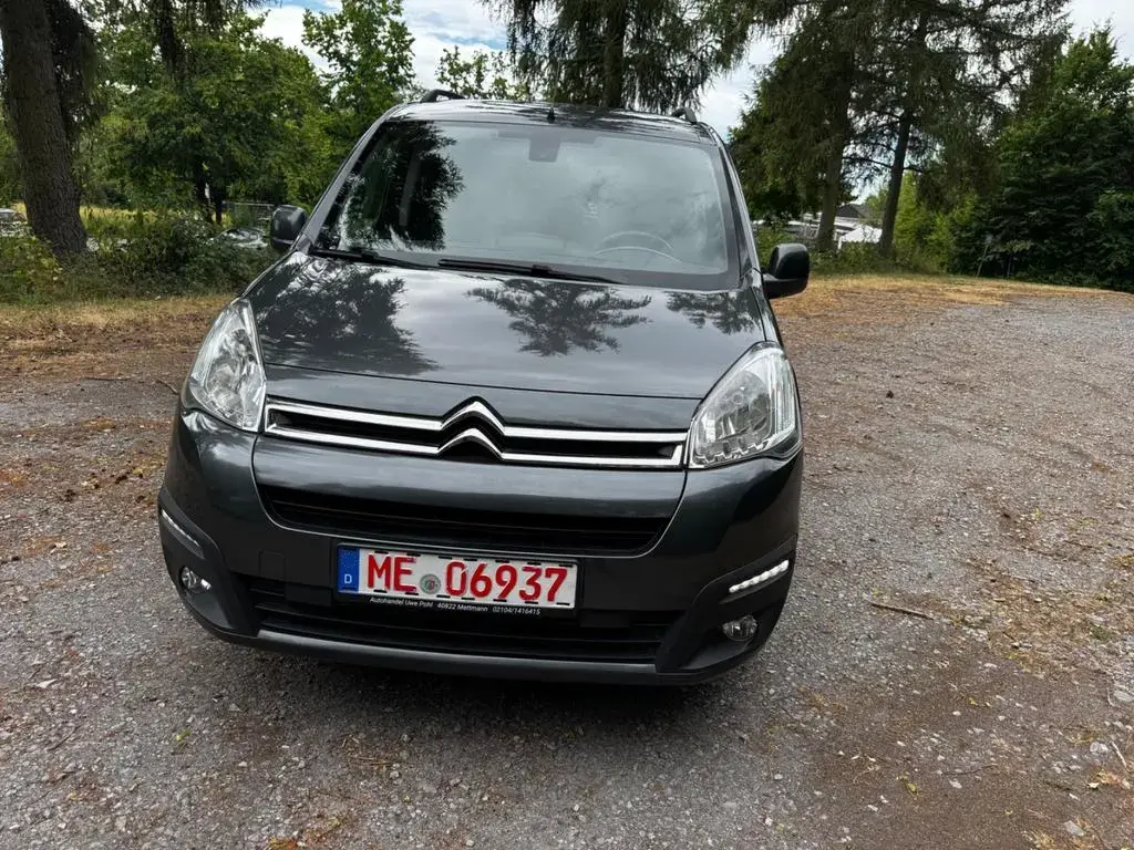 Main__Slider__Photo:Citroën Berlingo 1,2l PureTech Selektion 10/2016-1