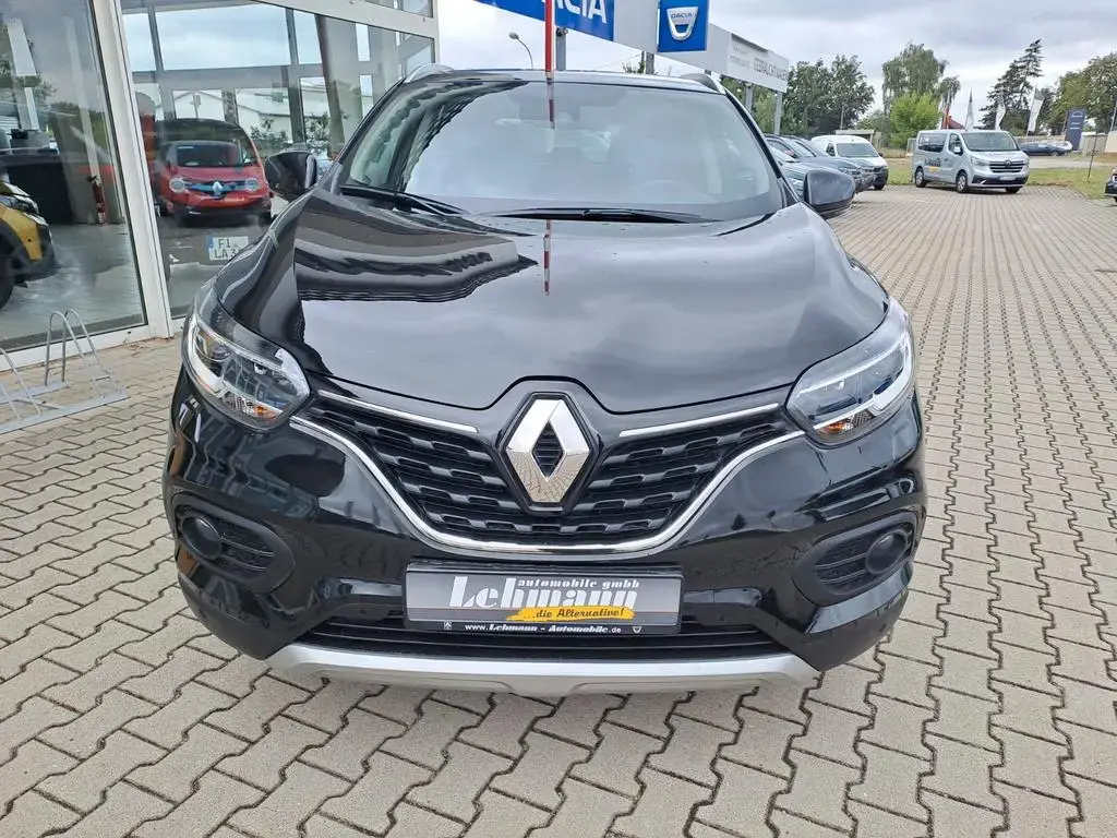Main__Slider__Photo:Renault Kadjar Limited 05/2020-1