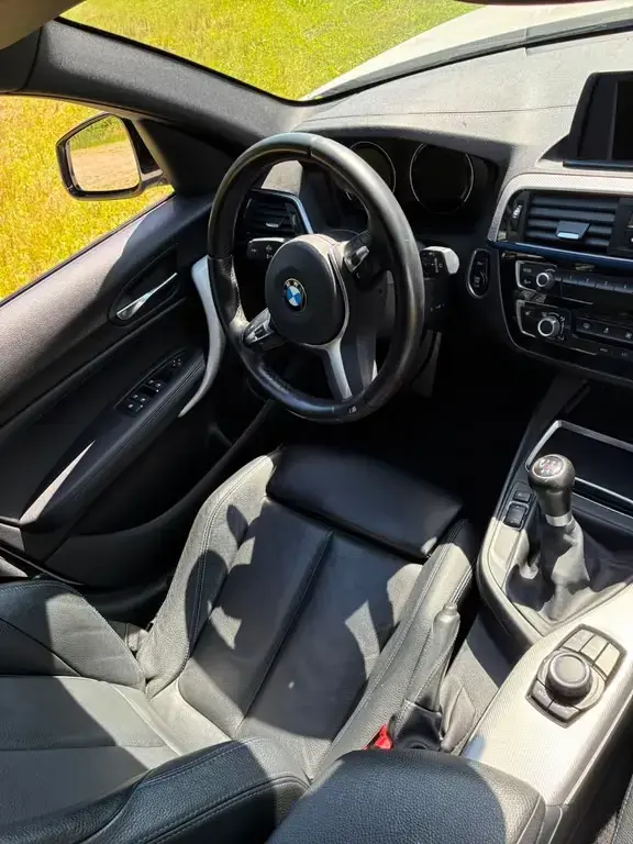 Main__Slider__Photo:BMW 118 i Edition M Sport Shadow Edition M Sport ... 09/2018-1