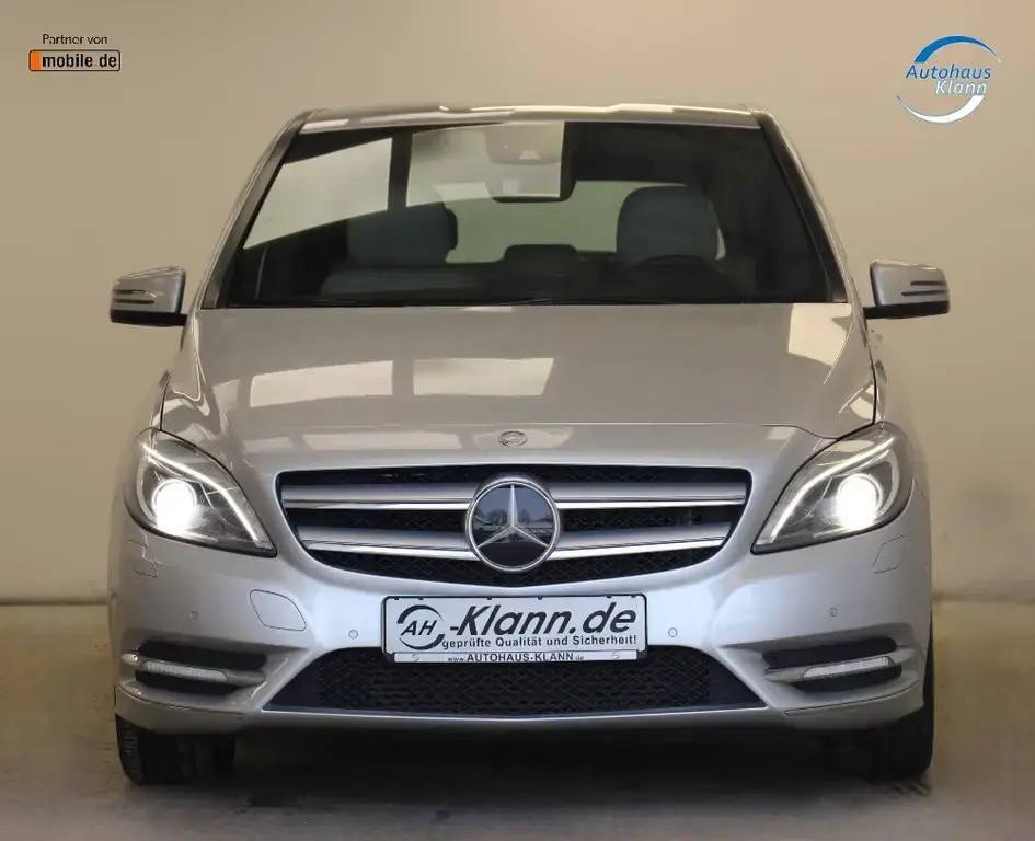 Main__Slider__Photo:Mercedes-Benz B 200 156PS 7G Memory Leder RCAM AHK ACC 06/2012-1