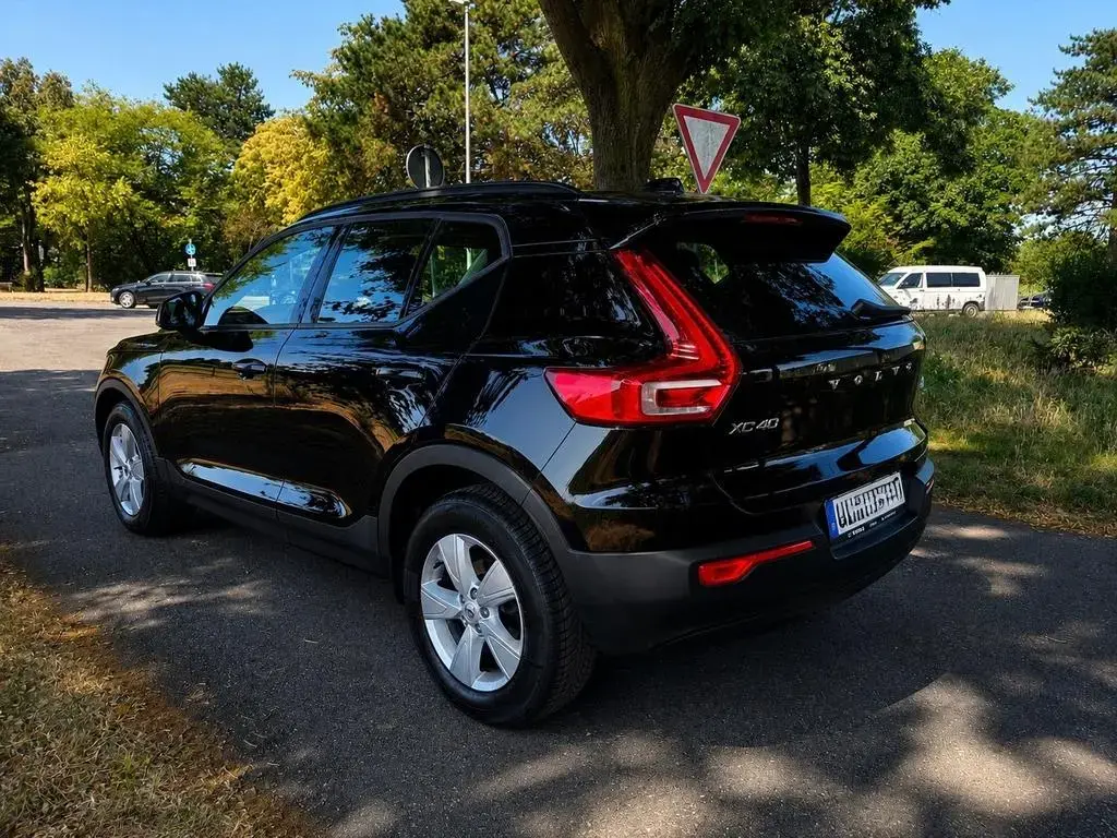 Main__Slider__Photo:Volvo XC40 T2 Momentum Core | 1. Hand | HU neu | 04/2021-1