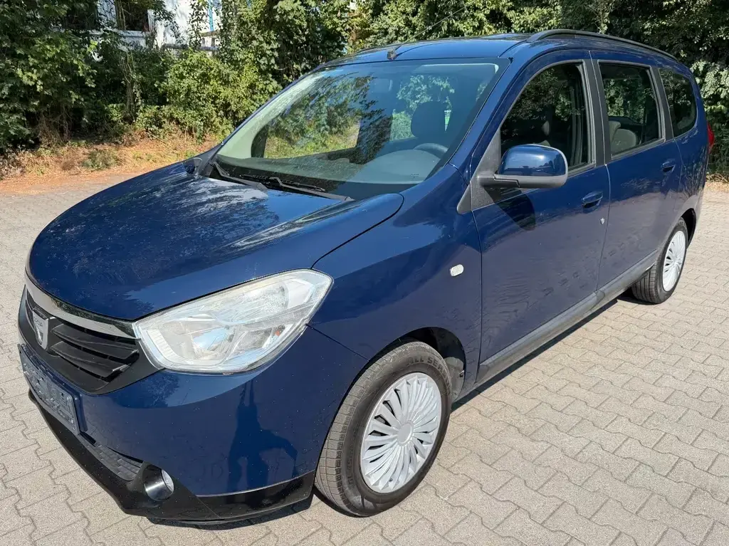 Main__Slider__Photo:Dacia Lodgy Laureate 05/2014-1