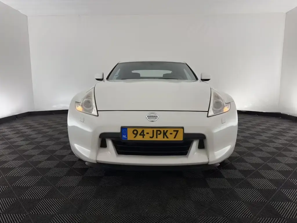 Main__Slider__Photo:Nissan 370Z 3.7 V6 Aut.*LEATHER-ALCANTARA | BOSE-AUDIO 07/2009-1