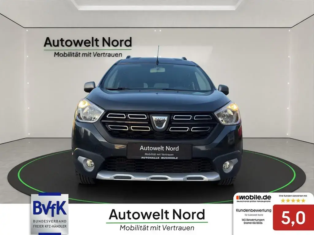 Main__Slider__Photo:Dacia Dokker Stepway Plus~R-KAMERA~PDC~KLIMA~NAVI~CARP 01/2020-1