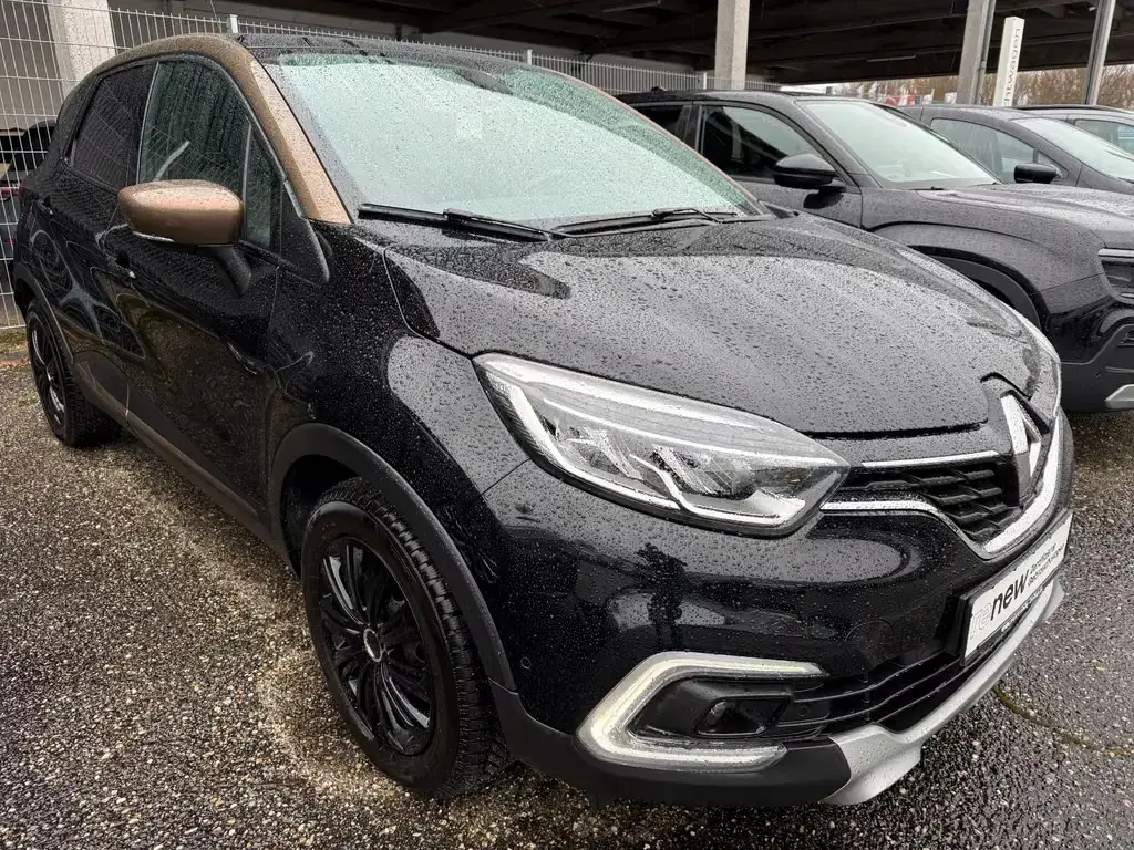 Main__Slider__Photo:Renault Captur Energy TCe 120 EDC 08/2017-1