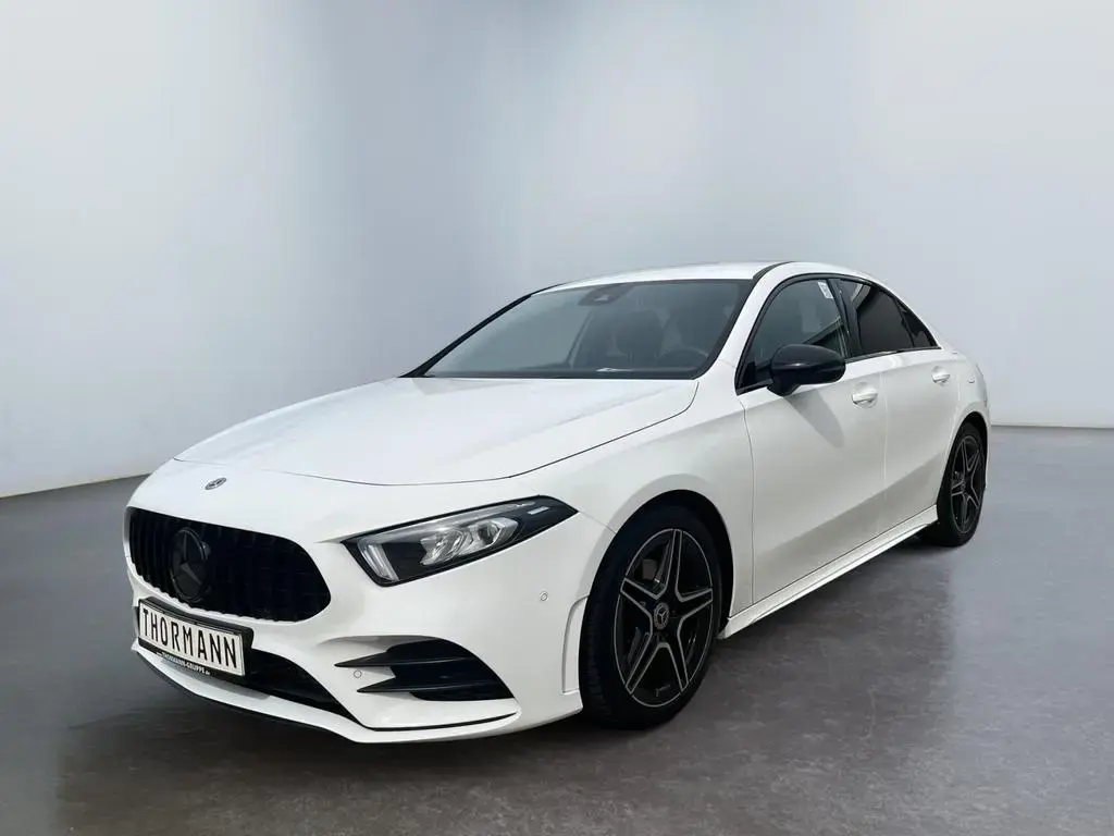 Main__Slider__Photo:Mercedes-Benz A 180 AMG Line Sprachsteuerung Tempomat Klima 09/2019-1