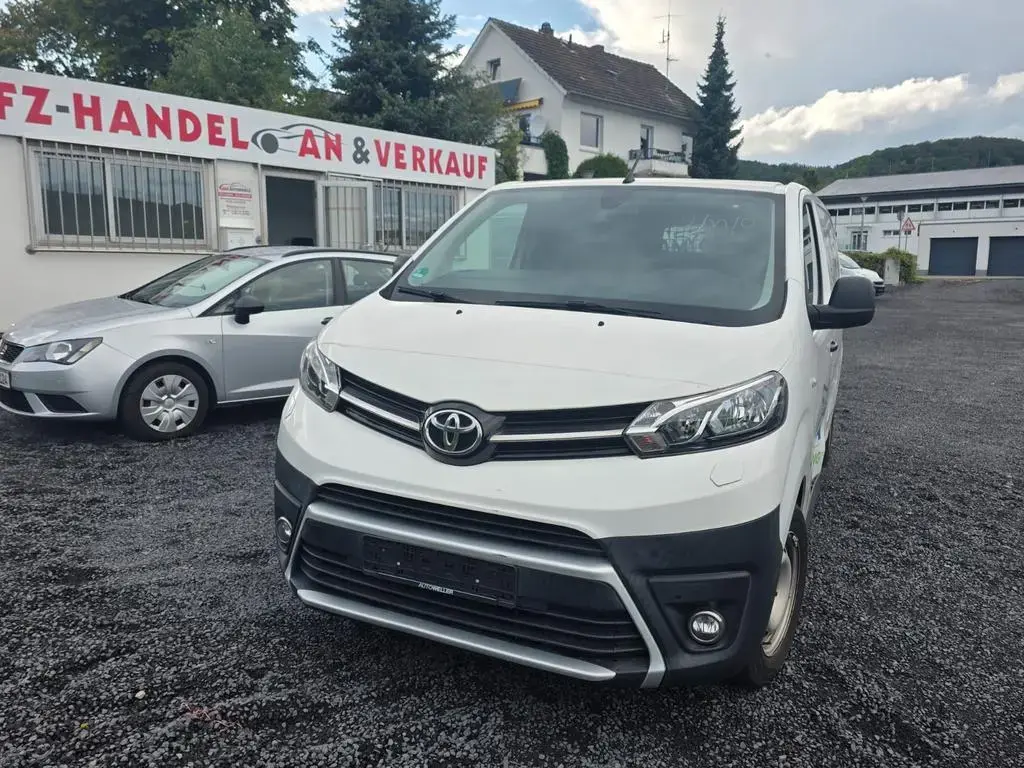 Main__Slider__Photo:Toyota Proace (Verso) Proace L1 Kasten Meister 09/2020-1