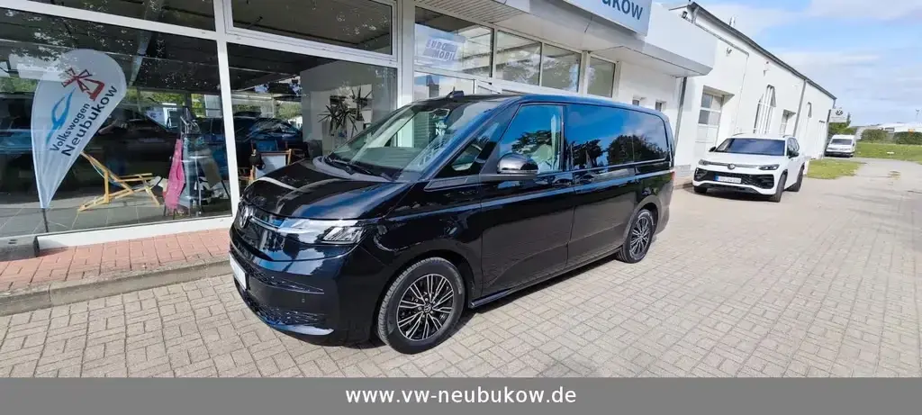 Main__Slider__Photo:Volkswagen T7 Multivan Life langer Überhang/Navi/ACC 06/2023-1
