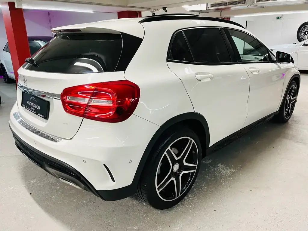 Main__Slider__Photo:Mercedes-Benz GLA 200 AMG Line Panorama|Memory|Xenon|Kamera 07/2014-1