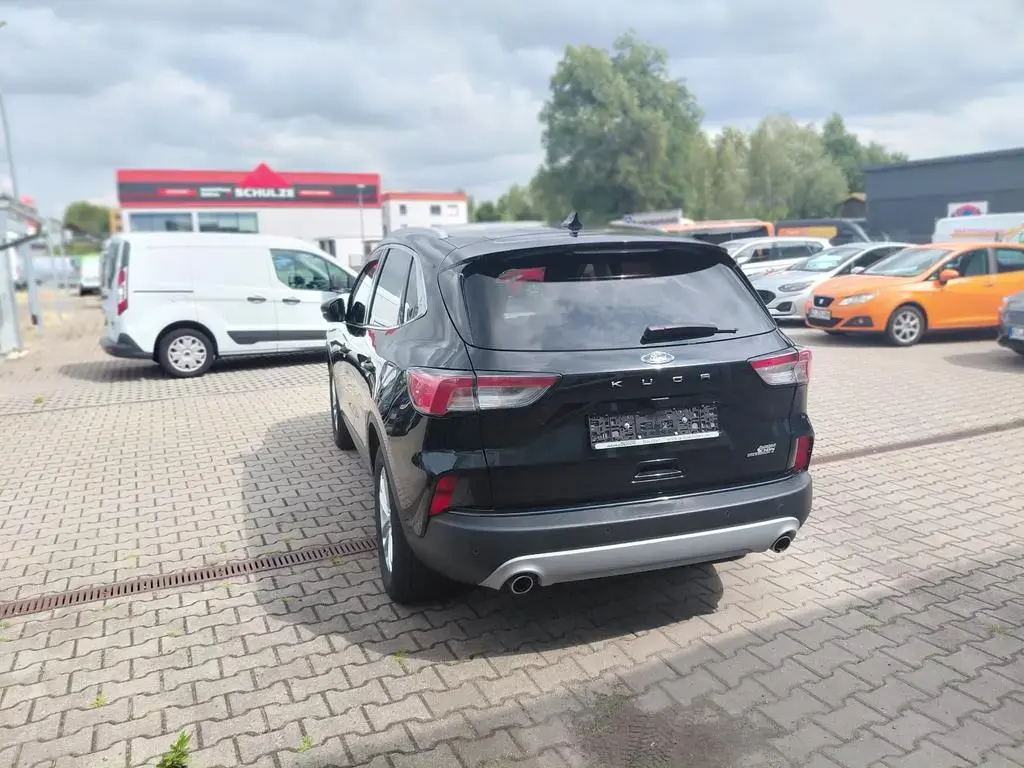 Main__Slider__Photo:Ford Kuga Titanium X 11/2020-1