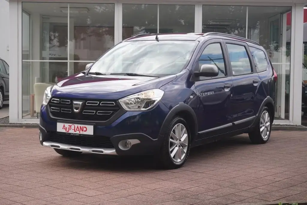 Main__Slider__Photo:Dacia Lodgy Stepway 1.6 SCe 7-Sitzer Navi Tempomat 11/2018-1