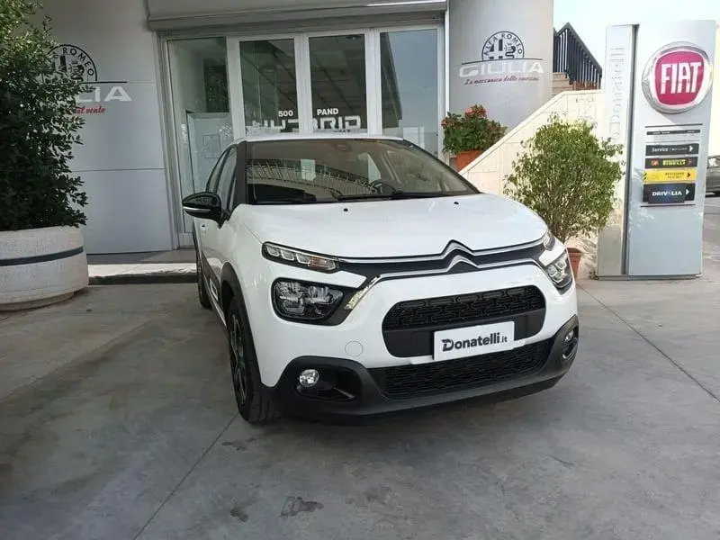 Main__Slider__Photo:Citroën C3 BlueHDi 1.5 Feel Pack 100 CV S&S 10/2022-1