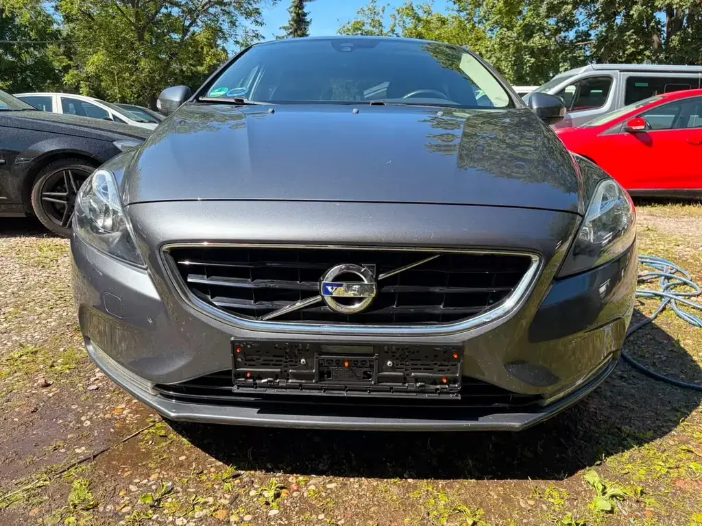 Main__Slider__Photo:Volvo V40 1.6 D2 Kinetic 02/2014-1
