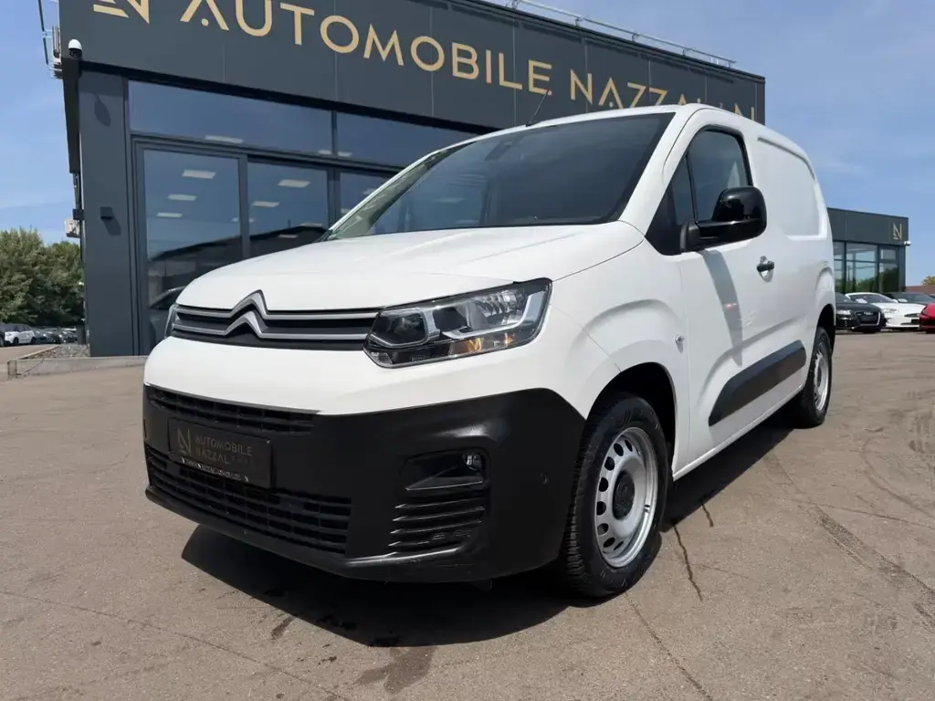 Main__Slider__Photo:Citroën Berlingo KASTEN CLUB M/L1*AUT.*3.SITZER*KAMERA* 05/2022-1