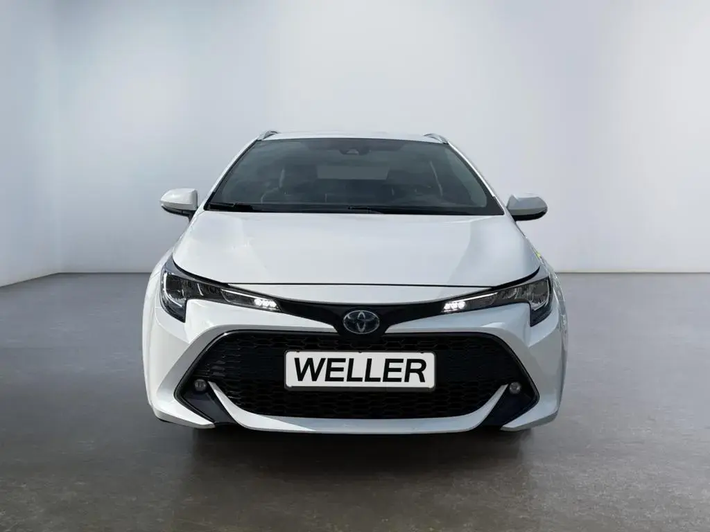 Main__Slider__Photo:Toyota Corolla 1.8 Hybrid TS Comfort *LED*SHZ*ACC*RCam* 05/2022-1