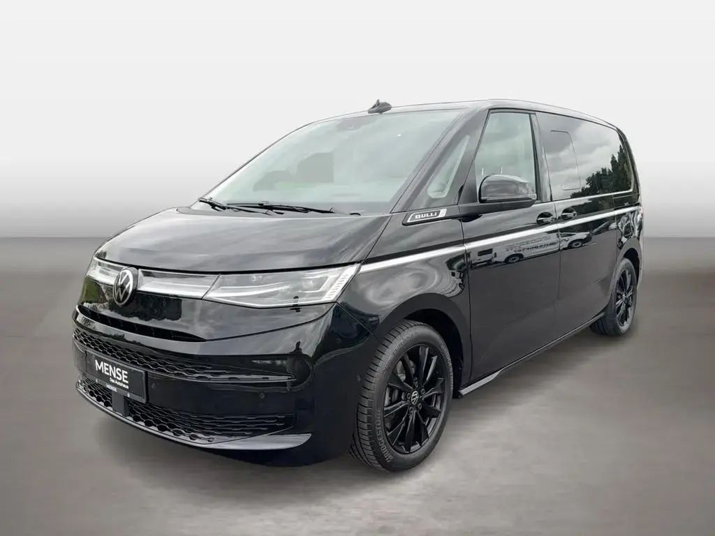 Main__Slider__Photo:Volkswagen T7 Multivan Multivan T7 Style KÜ 110TDI IQ.Light Matrix CarP 05/2023-1