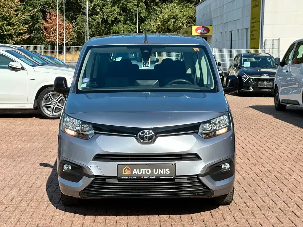 Main__Slider__Photo:Toyota Proace (Verso) Proace City Verso L2 7pl 02/2023-1