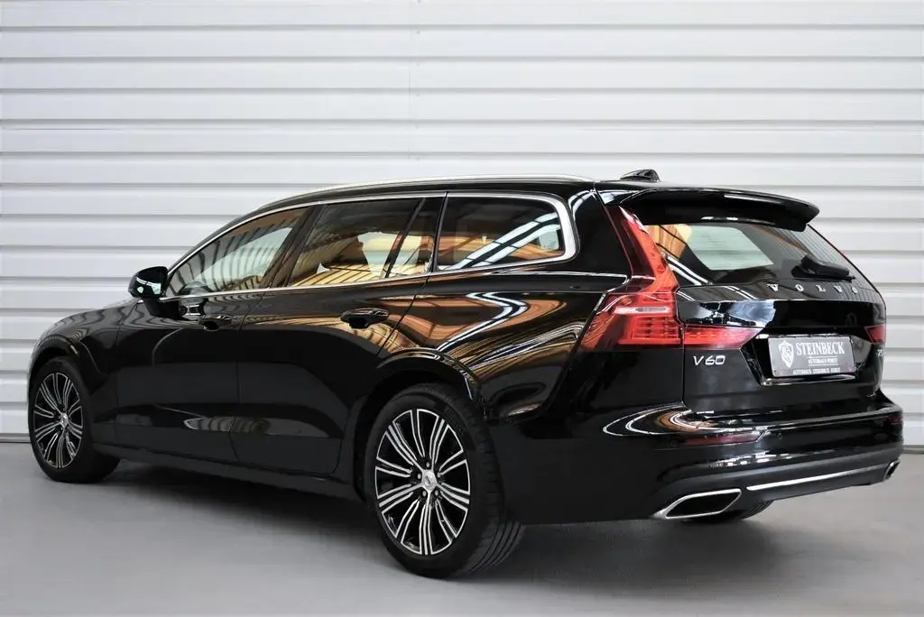 Main__Slider__Photo:Volvo V60 Kombi Inscription+Kamera+Tempomat+LED+Keyles 10/2019-1