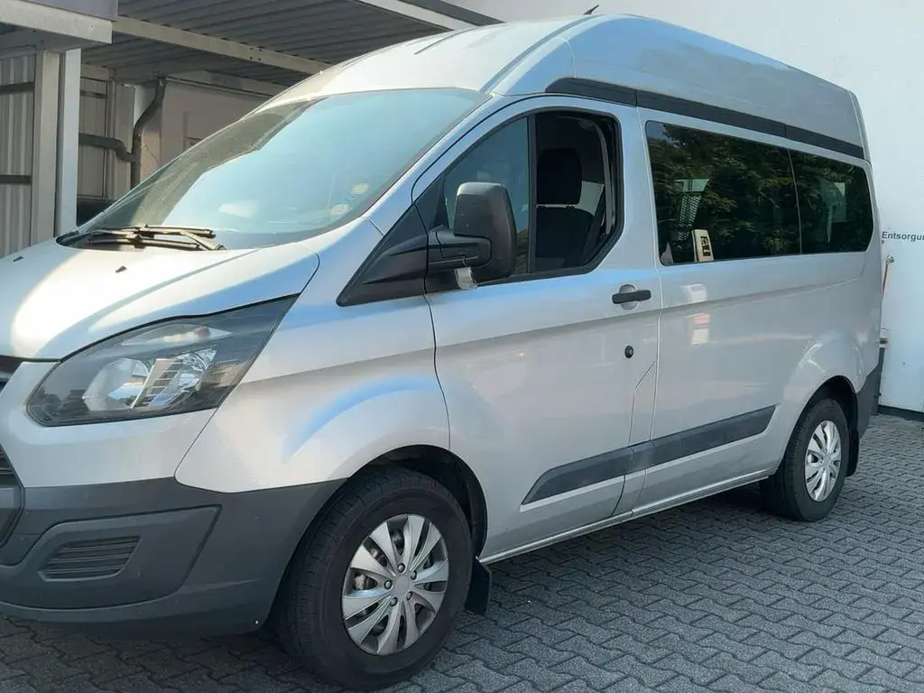 Main__Slider__Photo:Ford Transit Custom Behindertengerecht 04/2014-1